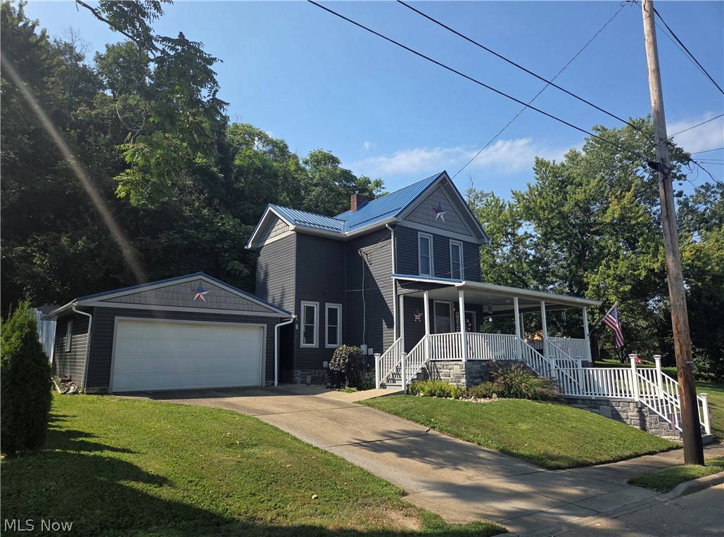 220 S Wardell Street Uhrichsville OH 44683