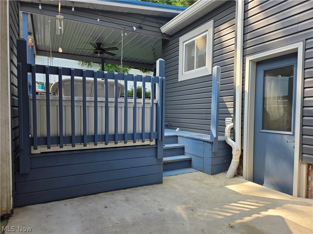 220 S Wardell Street Uhrichsville OH 44683