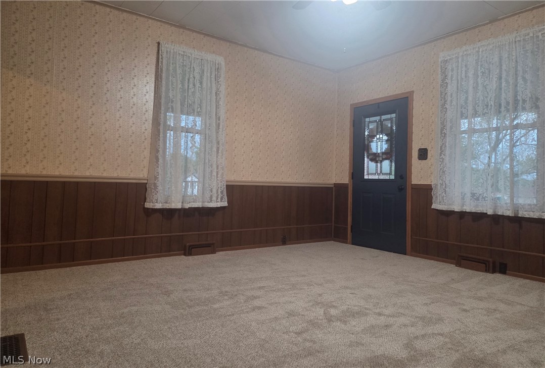 220 S Wardell Street Uhrichsville OH 44683
