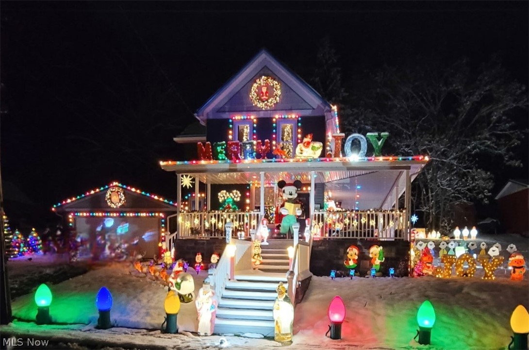 220 S Wardell Street Uhrichsville OH 44683