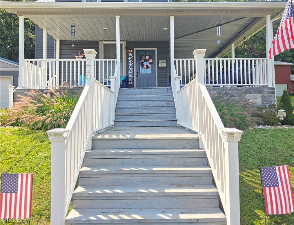 220 S Wardell Street Uhrichsville OH 44683