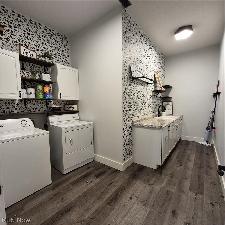 2252 Applegrove Street NE Canton OH 44721