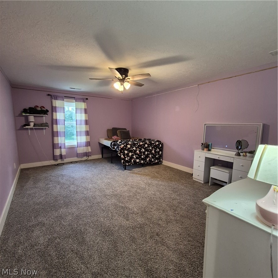 2252 Applegrove Street NE Canton OH 44721