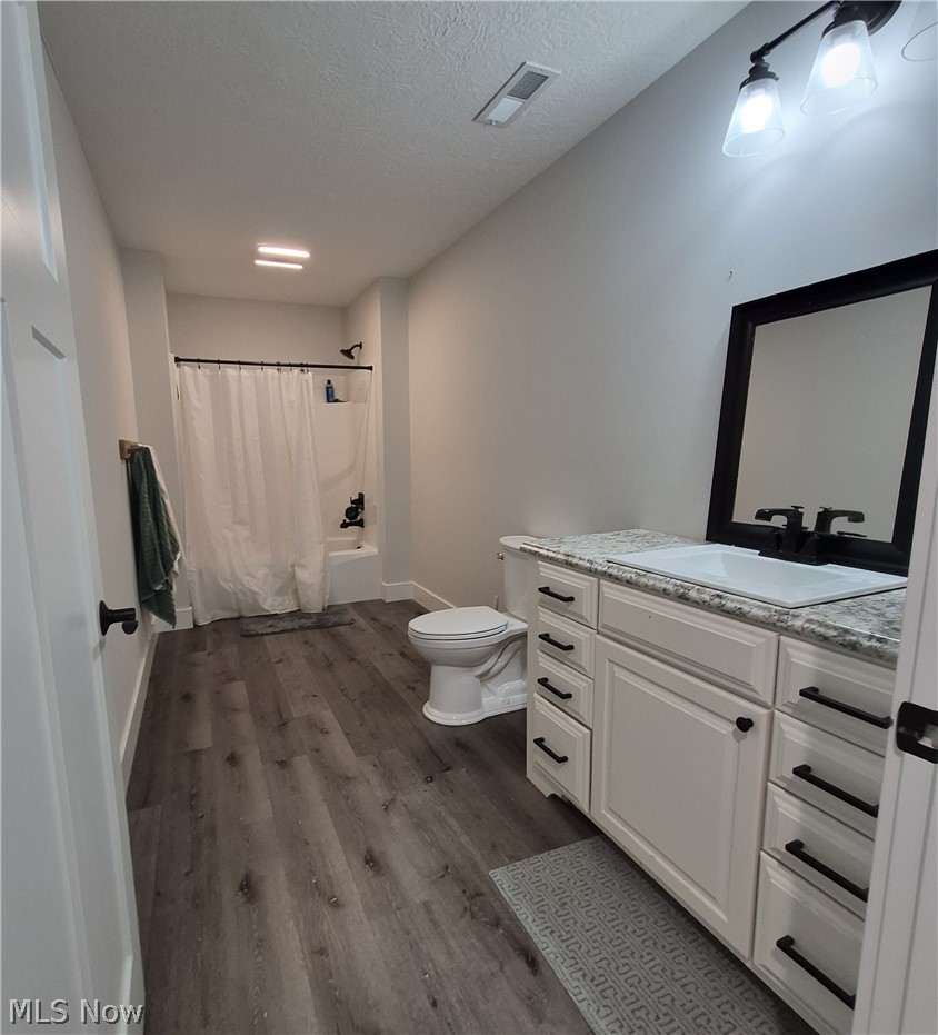 2252 Applegrove Street NE Canton OH 44721