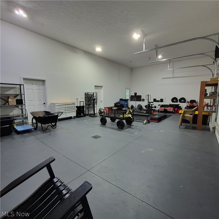 2252 Applegrove Street NE Canton OH 44721