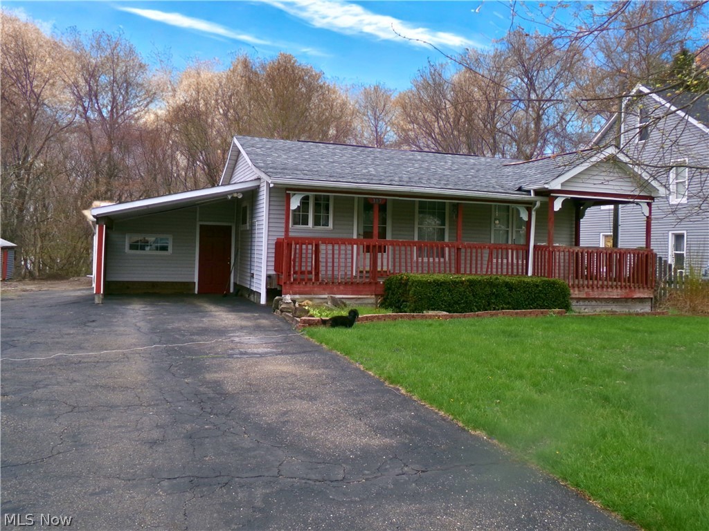 317 Mann Drive NE Waynesburg OH 44688