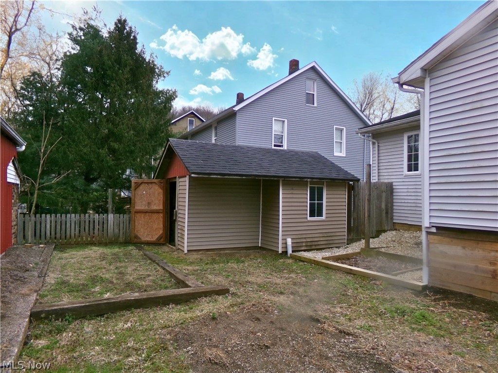 317 Mann Drive NE Waynesburg OH 44688