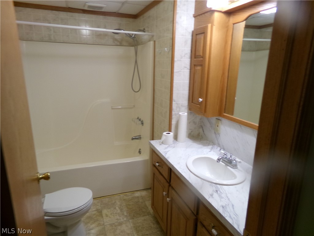 317 Mann Drive NE Waynesburg OH 44688
