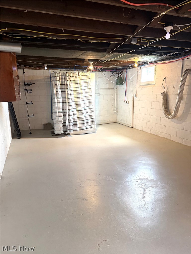 1130 3rd Street NW New Philadelphia OH 44663