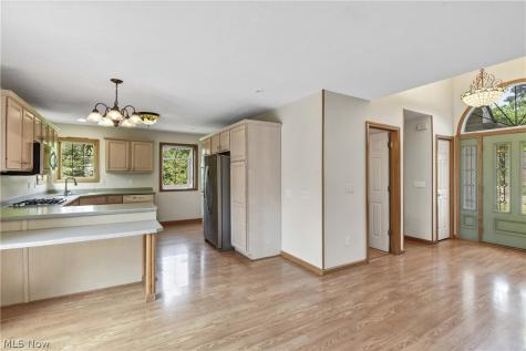 30111 Bonnie View Drive Wickliffe OH 44092