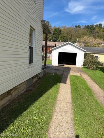 318 4th Street Lowell OH 45744