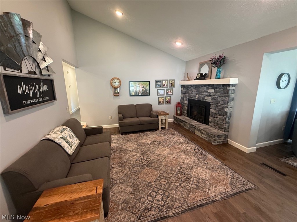 112 Karns Drive Dover OH 44622