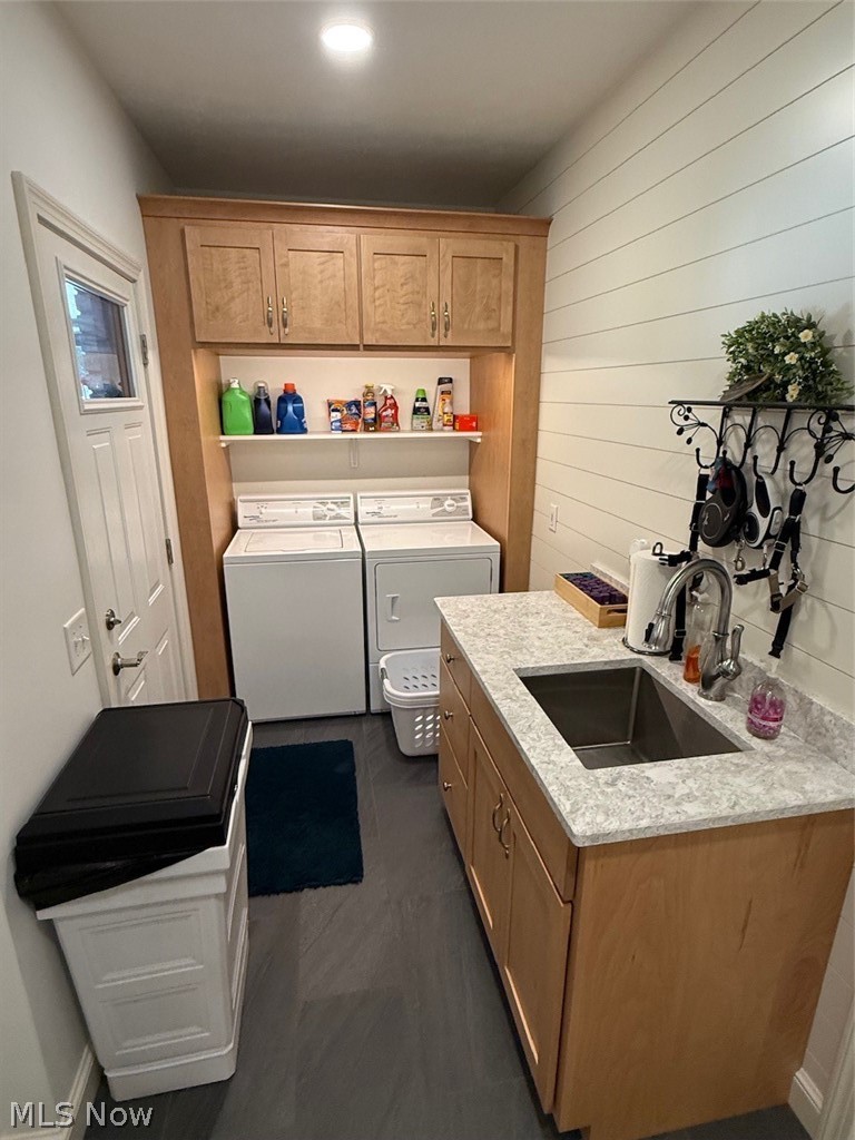 112 Karns Drive Dover OH 44622