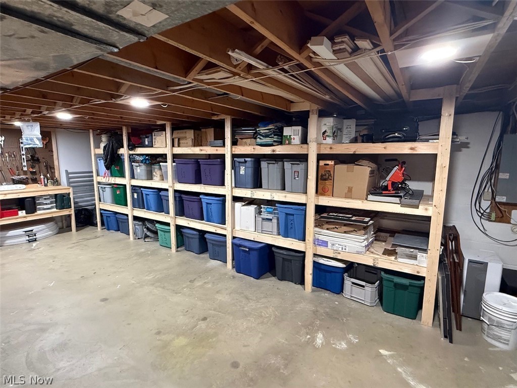 112 Karns Drive Dover OH 44622