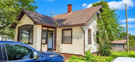 1616 Gross Avenue NE Canton OH 44705