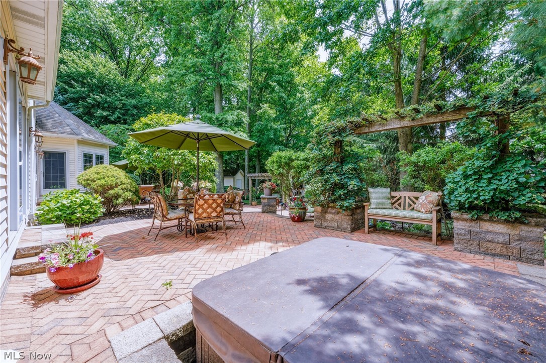 5808 Pinehurst Court Highland Heights OH 44143