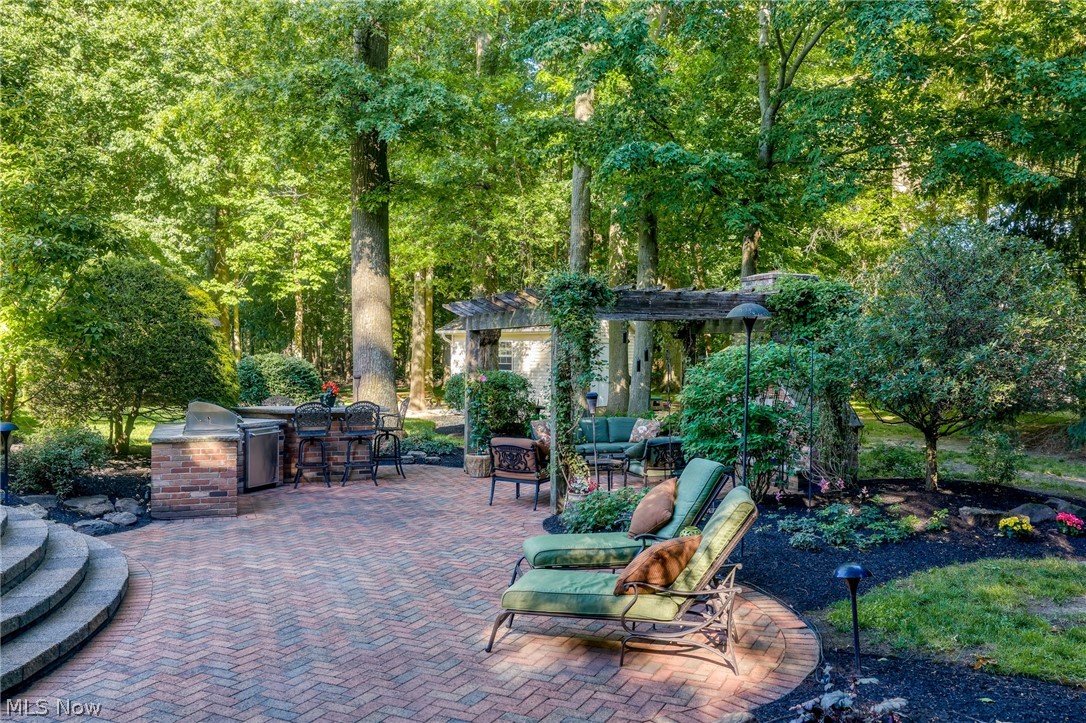 5808 Pinehurst Court Highland Heights OH 44143