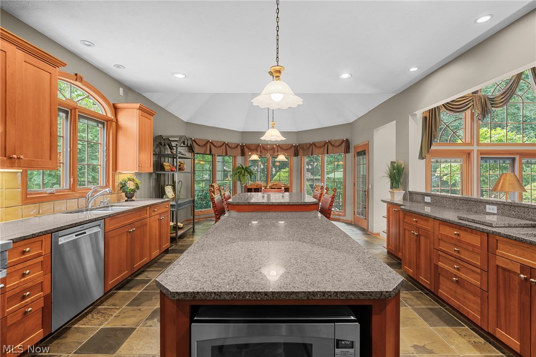 5808 Pinehurst Court Highland Heights OH 44143