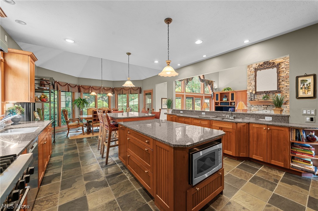 5808 Pinehurst Court Highland Heights OH 44143