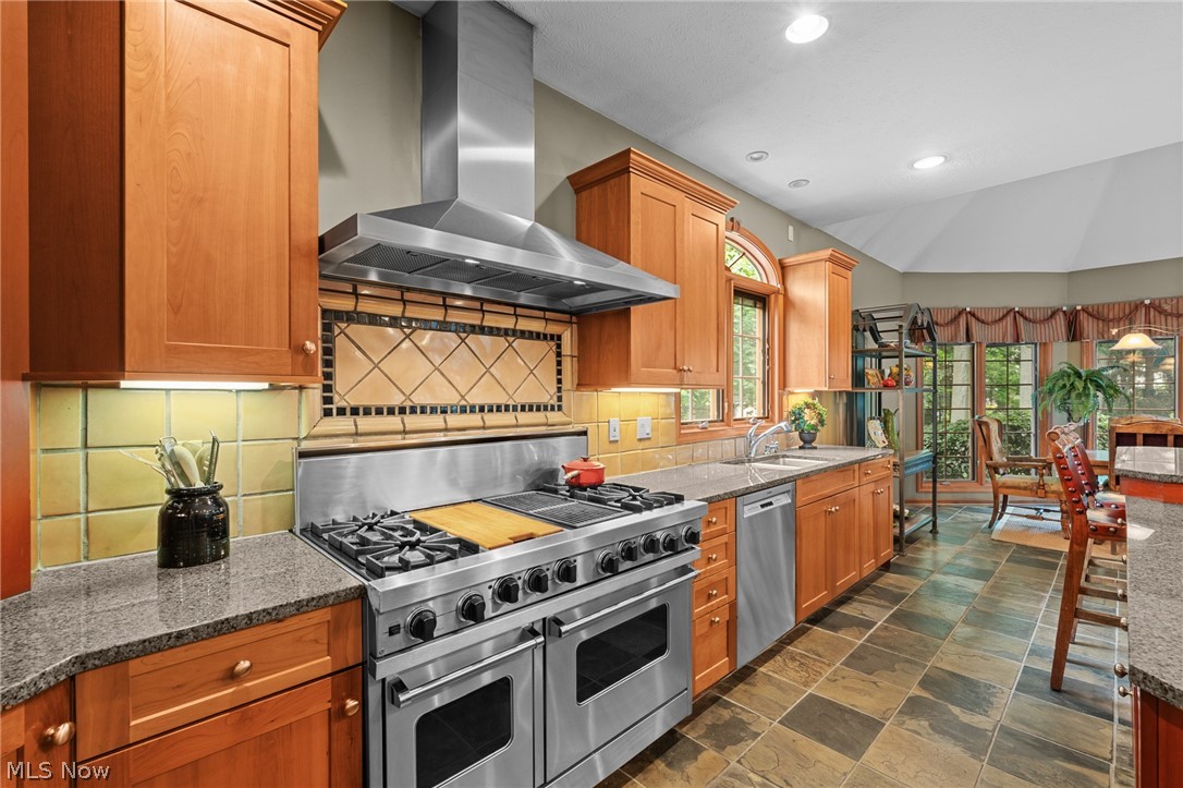 5808 Pinehurst Court Highland Heights OH 44143