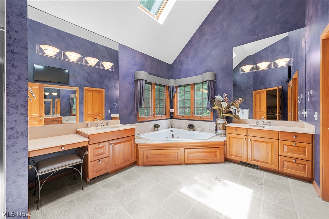 5808 Pinehurst Court Highland Heights OH 44143