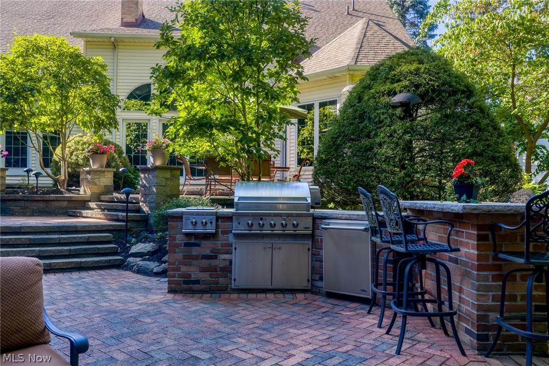 5808 Pinehurst Court Highland Heights OH 44143