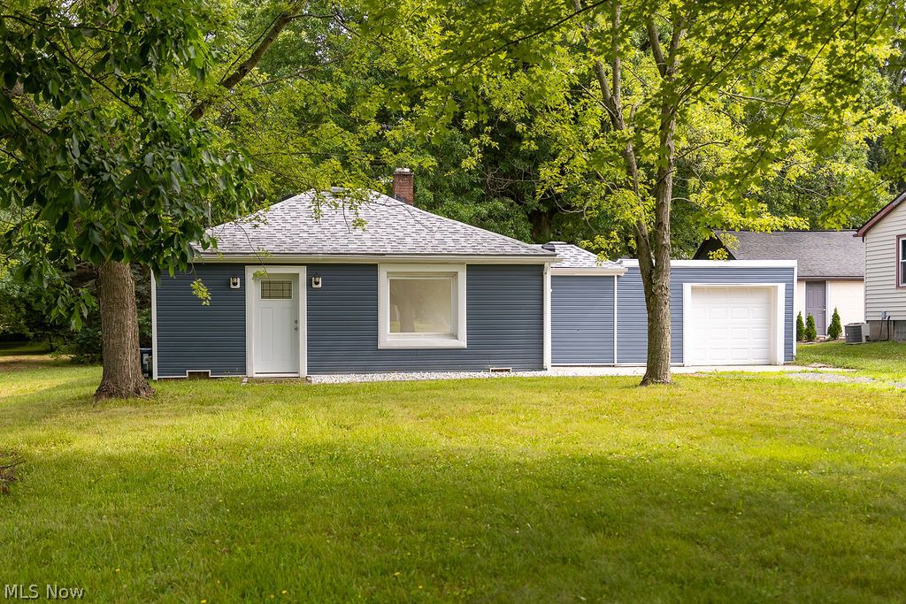 9309 Howland Springs Road SE Warren OH 44484
