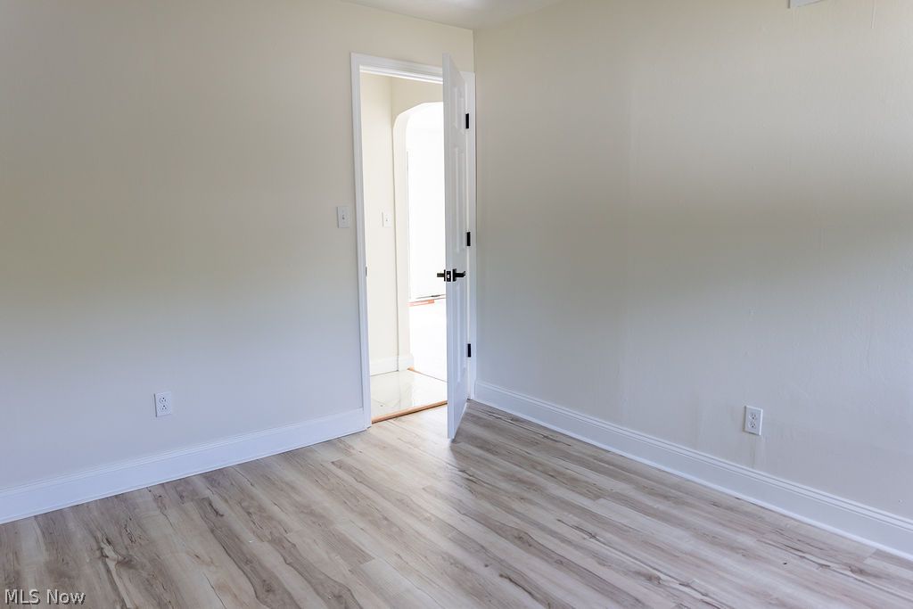 9309 Howland Springs Road SE Warren OH 44484