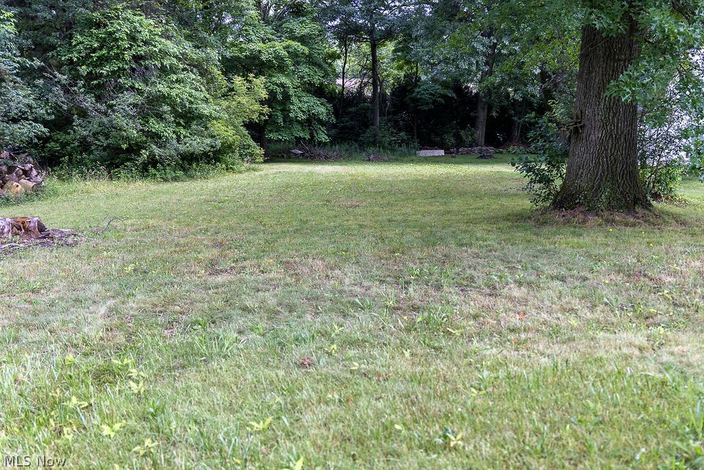 9309 Howland Springs Road SE Warren OH 44484