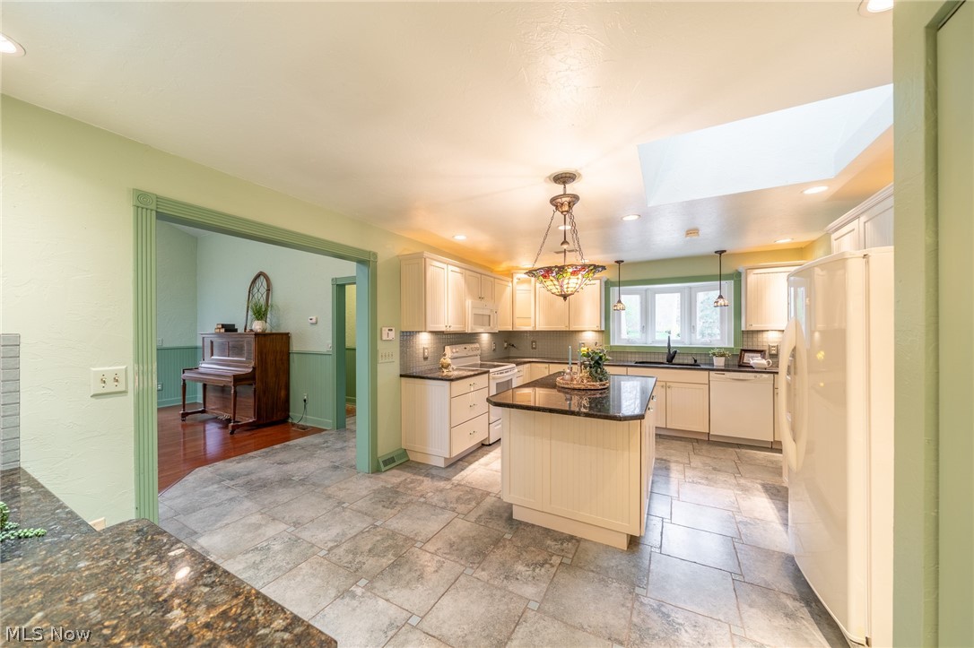 6864 Wilson Mills Road Mayfield Village OH 44040