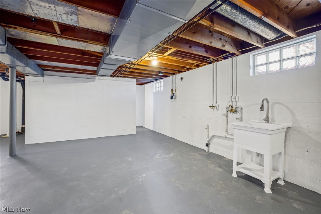 237 9th Street NW North Canton OH 44720