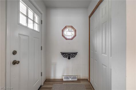 5102 W Mill Road Broadview Heights OH 44147