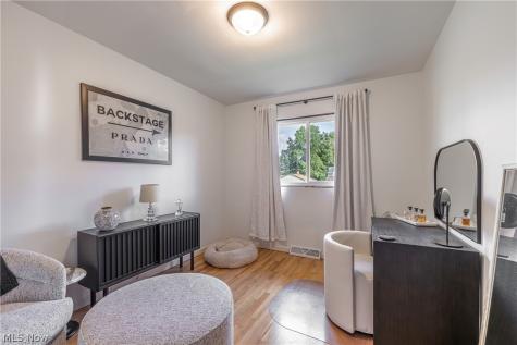 5102 W Mill Road Broadview Heights OH 44147