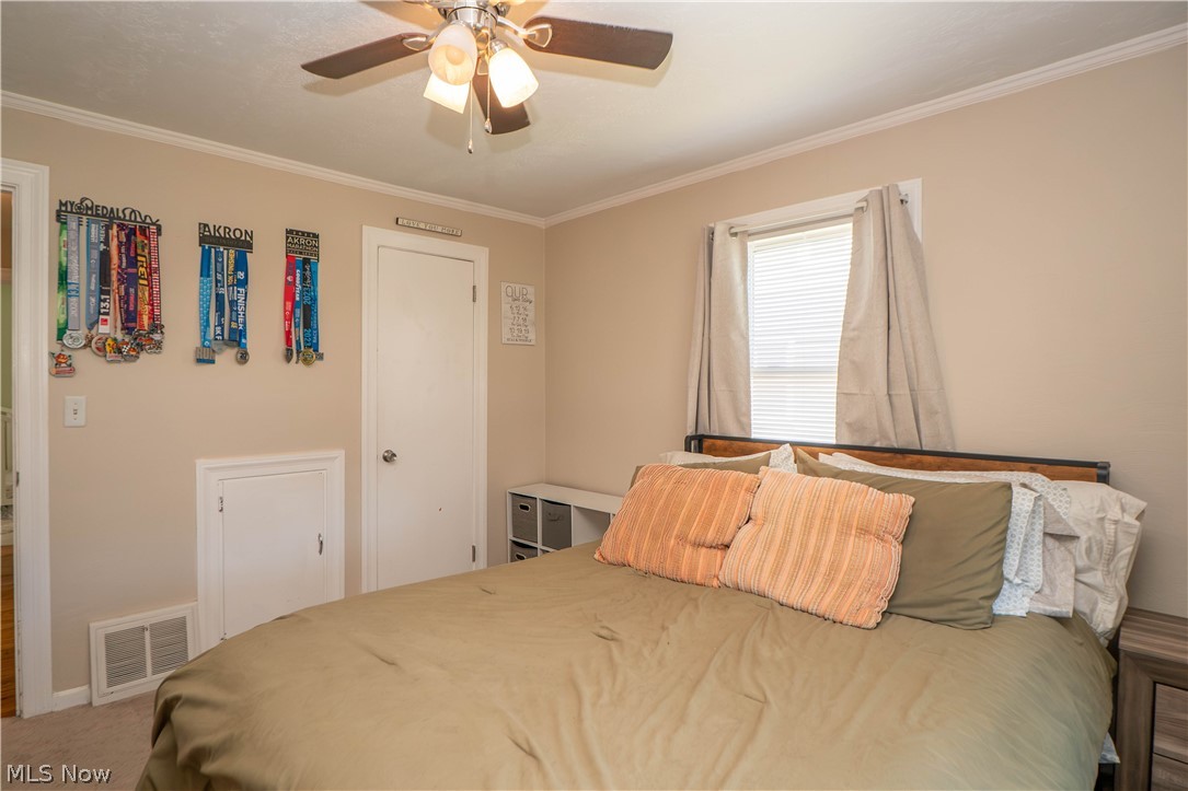 1041 Orchard Avenue NE North Canton OH 44720