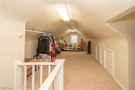 1041 Orchard Avenue NE North Canton OH 44720