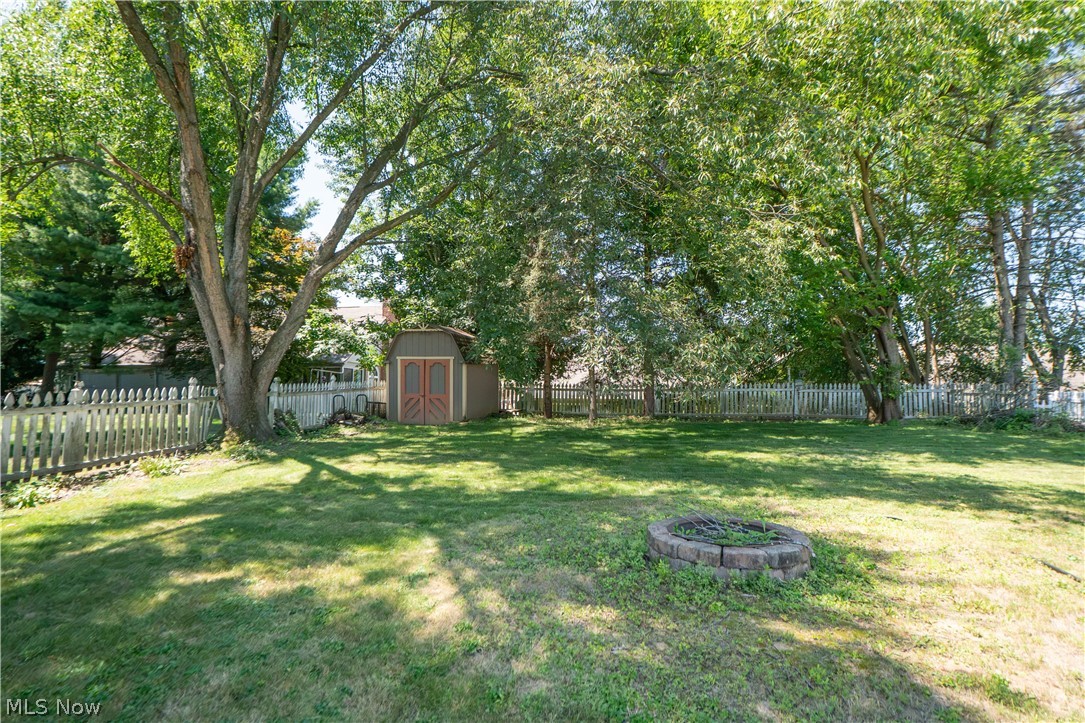 1041 Orchard Avenue NE North Canton OH 44720