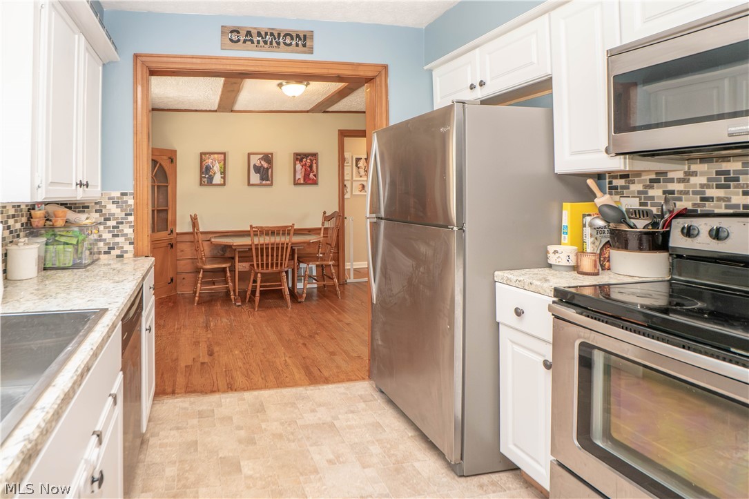 1041 Orchard Avenue NE North Canton OH 44720