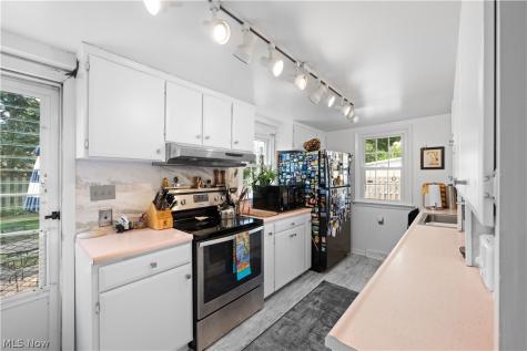 125 Jacqueline Drive Berea OH 44017
