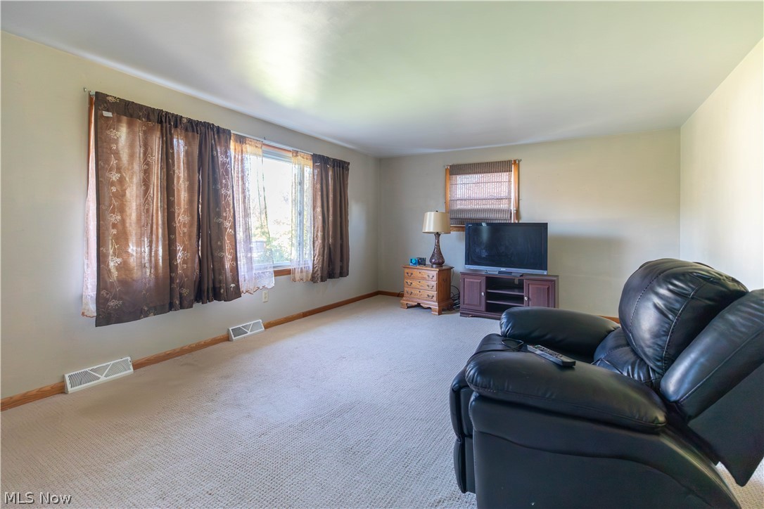 6392 15th Street NE East Canton OH 44730