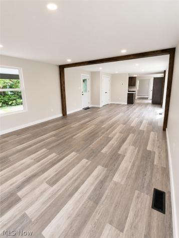 8227 Blade Road NW Malvern OH 44644