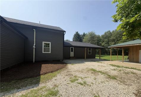 8227 Blade Road NW Malvern OH 44644