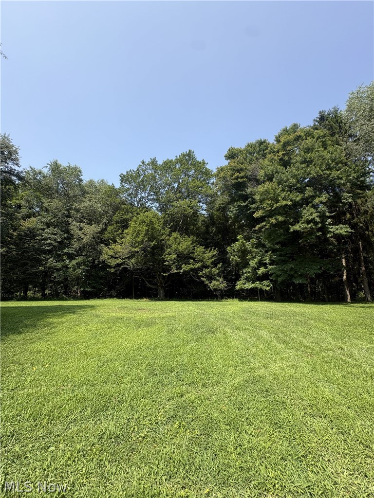 8227 Blade Road NW Malvern OH 44644