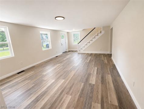 8227 Blade Road NW Malvern OH 44644
