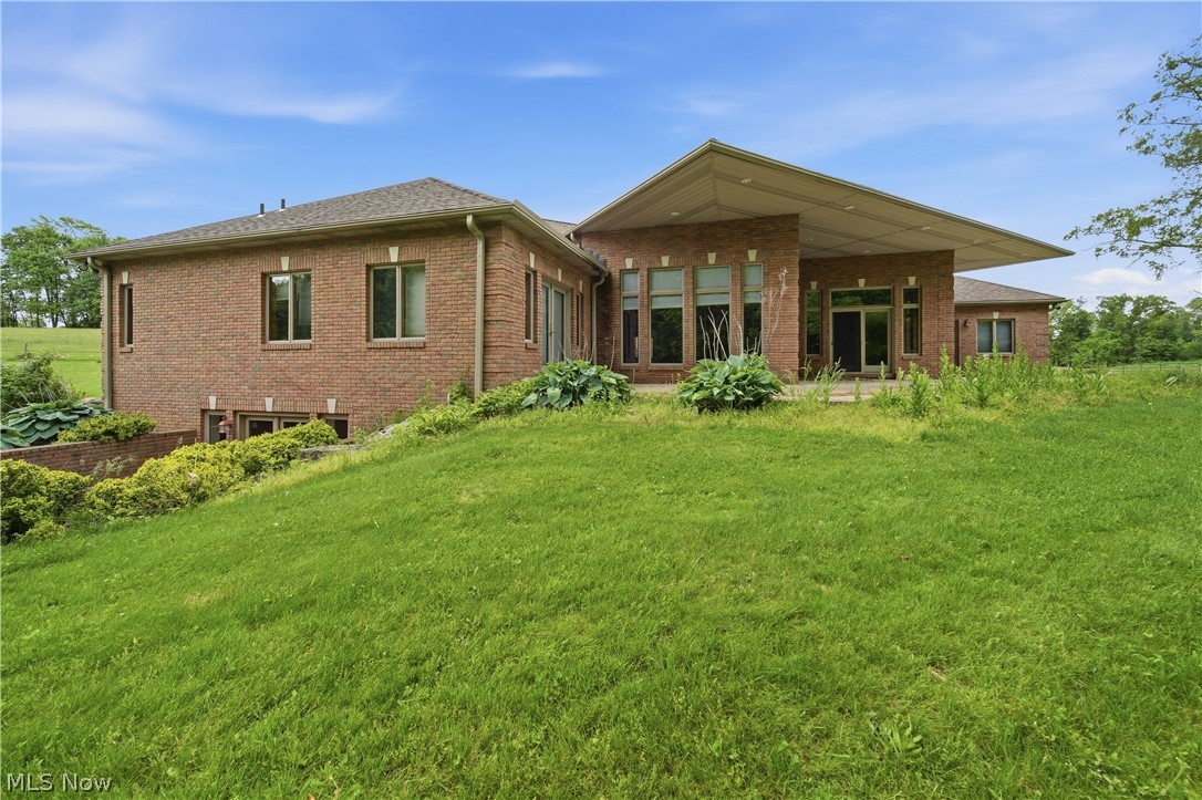 6223 Mccann Road East Rochester OH 44625