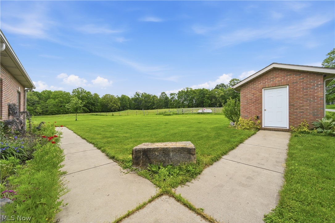 6223 Mccann Road East Rochester OH 44625