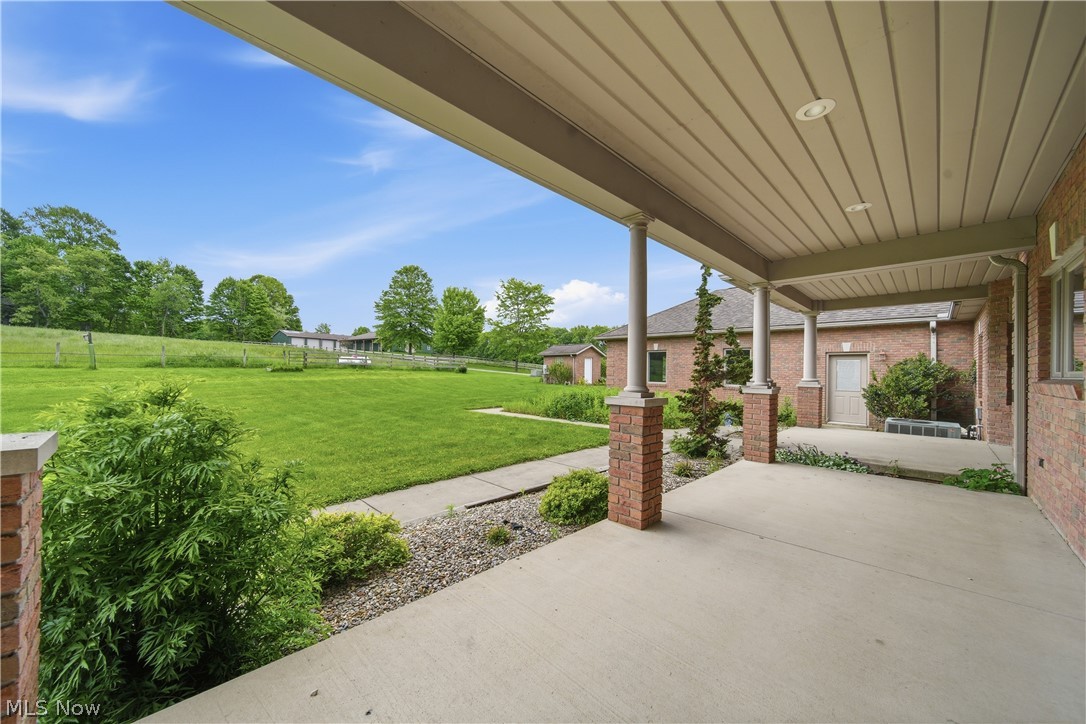 6223 Mccann Road East Rochester OH 44625