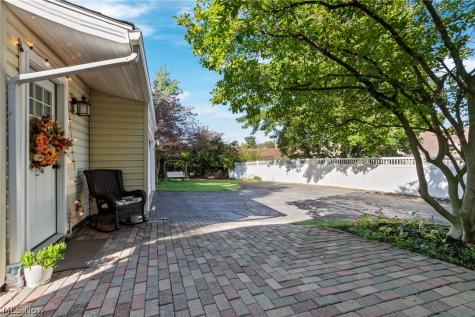 127 Bonnett Street SW North Canton OH 44720