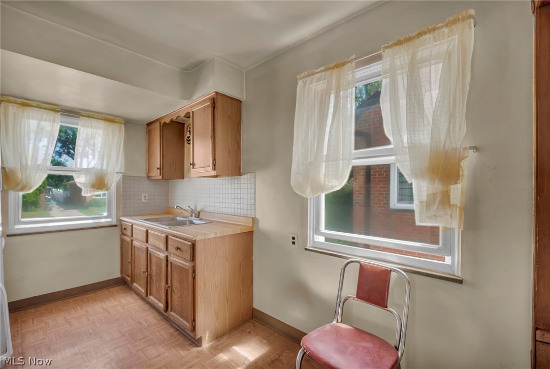 2911 North Avenue Parma OH 44134