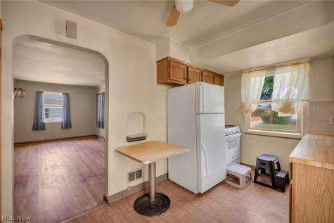 2911 North Avenue Parma OH 44134
