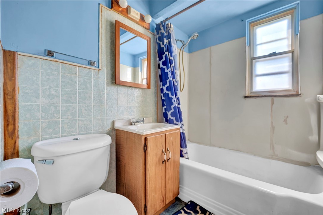 2911 North Avenue Parma OH 44134